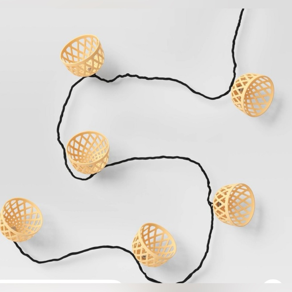 Room Essentials String Lights with Tan Baskets